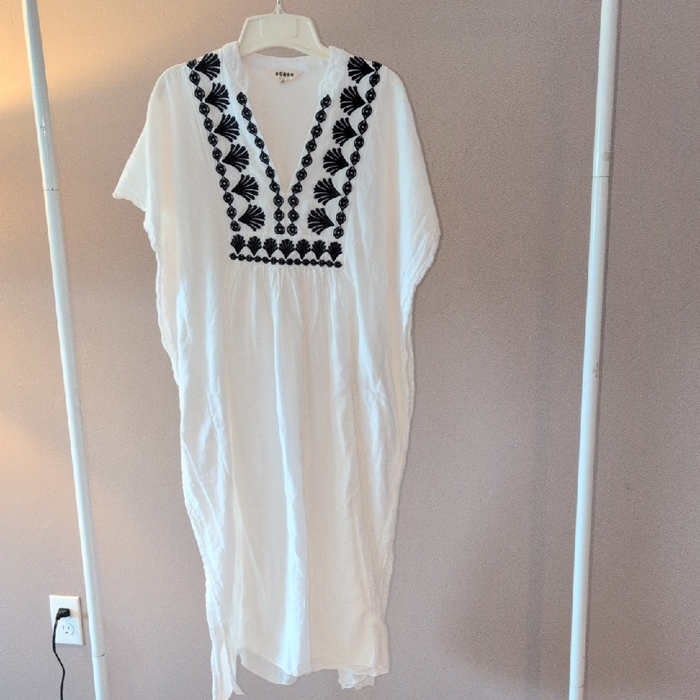 Boden V-neck Embroidered Kaftan